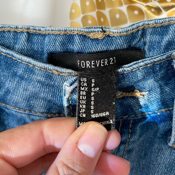 Distressed mini skirt - Picture 4 of 5